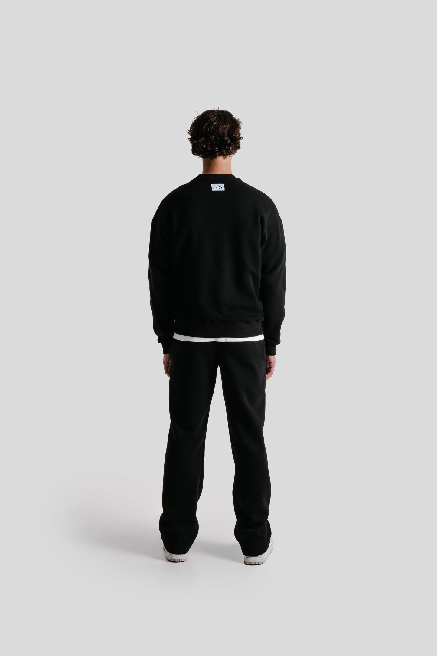 Initial sweater | Black